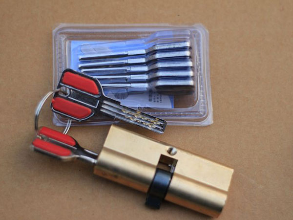 资源24小时上门开锁公司